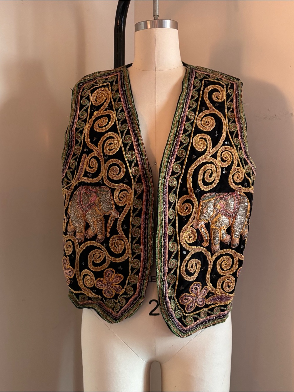 Vintage Carol Horn Workshop 3D Elephant Vest - Embroidered w/Sequins OS Unisex